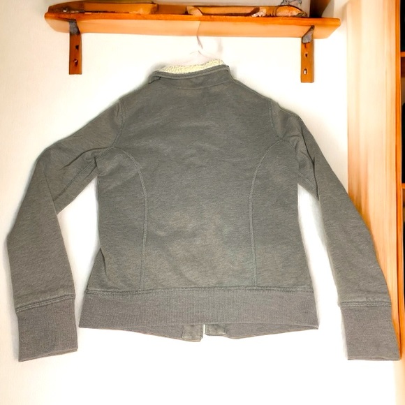 ABERCROMBIE & FITCH Girls button down sweater- X-large - Picture 3 of 5